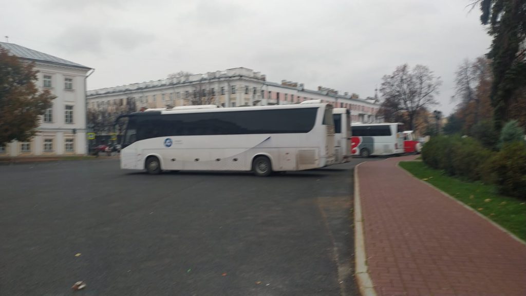 Экскурсия для школьников Поющий автобус по Москве